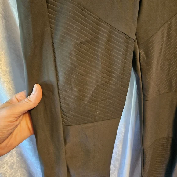 Athleta Moto Leggings - Picture 2 of 5